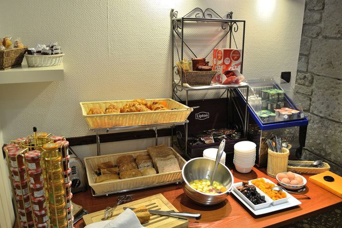 Imagen del bar/restaurante del Hotel Maison Malesherbes. Foto 16