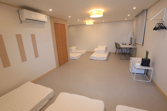 Imagen de la habitación del Hotel Maison Mini. Foto 7