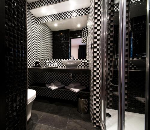 Imagen de la habitación del Hotel Maison Monceau. Foto 8