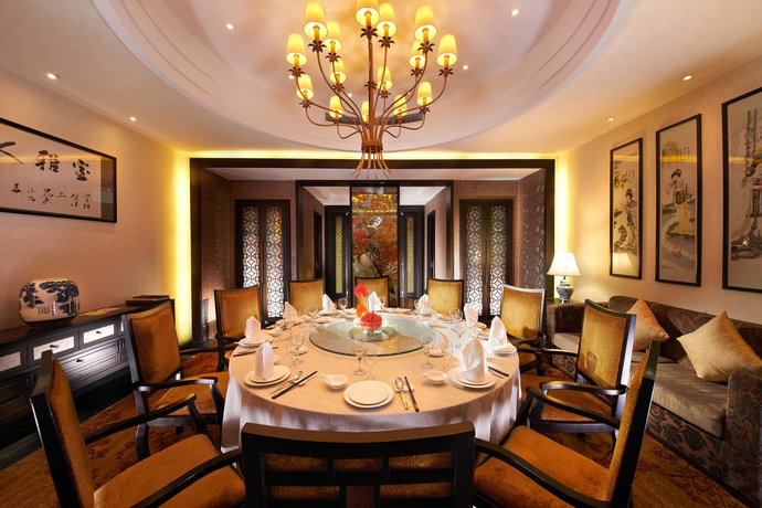 Imagen del bar/restaurante del Hotel Maison New Century Ningbo. Foto 3