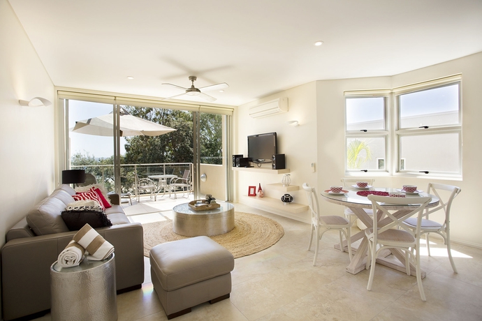 Imagen de los interiores del Hotel Maison Noosa Beachfront Resort. Foto 13