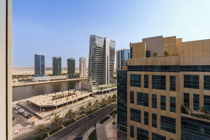 Imagen de los exteriores del Hotel Maison Privee - Splendid Apt W/ Large Balcony In Business Bay. Foto 12
