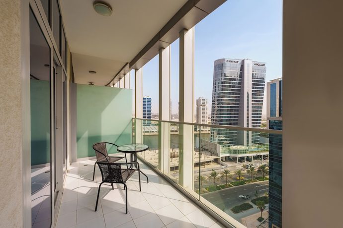 Imagen de los exteriores del Hotel Maison Privee - Splendid Apt W/ Large Balcony In Business Bay. Foto 13