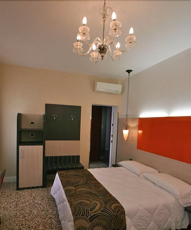 Imagen de la habitación del Hotel Maison Spada. Foto 11
