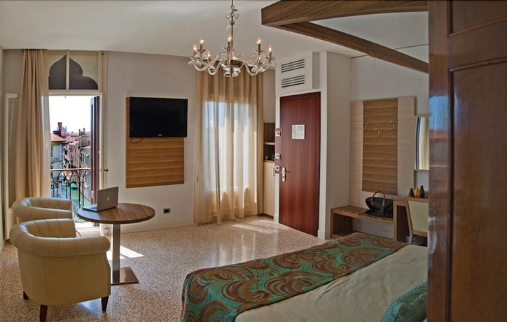 Imagen de la habitación del Hotel Maison Spada. Foto 13