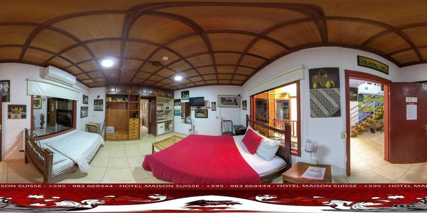 Imagen de la habitación del Hotel Maison Suisse. Foto 6