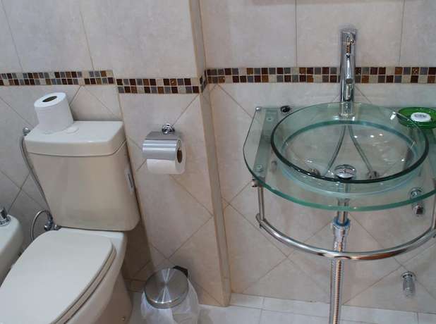 Imagen de la habitación del Hotel Maison Suisse. Foto 7