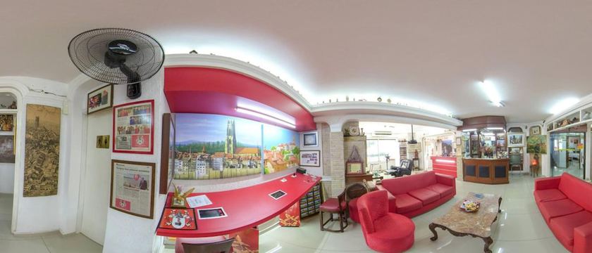 Imagen de los interiores del Hotel Maison Suisse. Foto 17