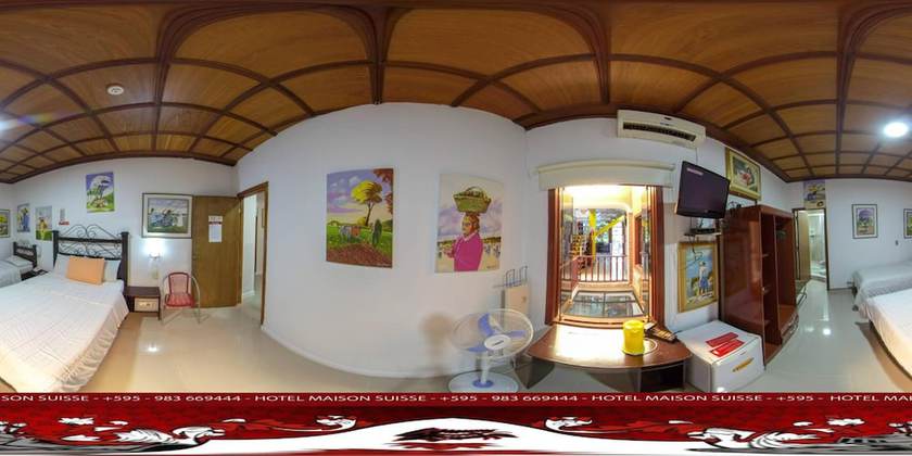 Imagen de la habitación del Hotel Maison Suisse. Foto 15