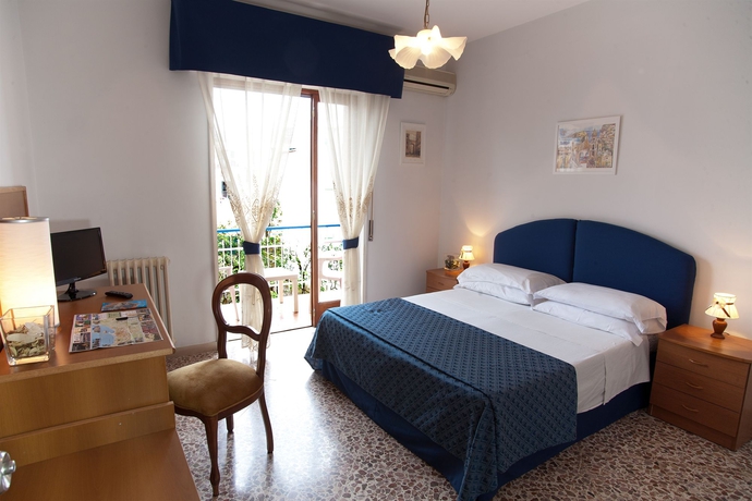 Imagen de la habitación del Hotel Maison Susy. Foto 5