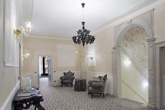 Imagen de los interiores del Hotel Maison Venezia - UNA Experience. Foto 13