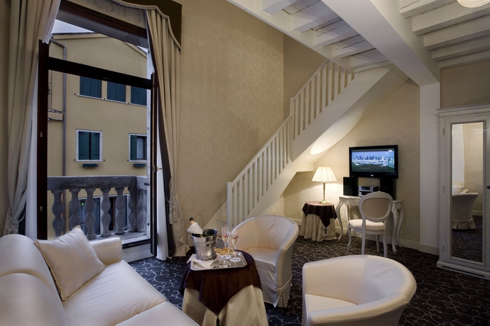 Imagen de los interiores del Hotel Maison Venezia - UNA Experience. Foto 14