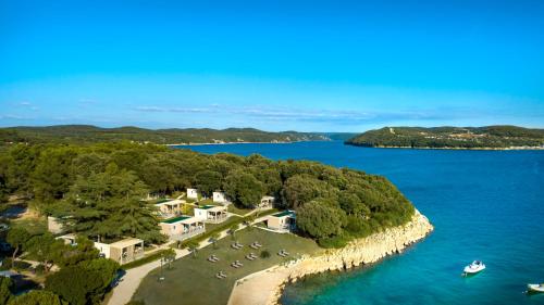 Imagen general del Hotel Maistra Camping Koversada Naturist Pitches. Foto 8