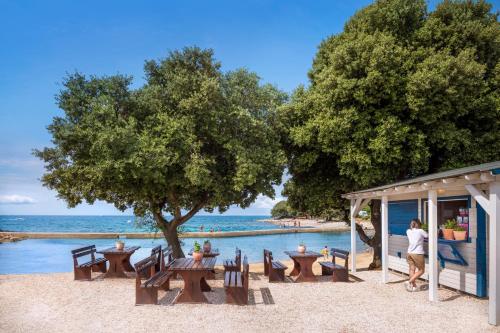 Imagen general del Hotel Maistra Camping Koversada Naturist Pitches. Foto 10