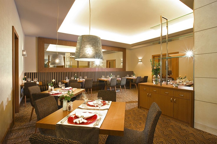 Imagen del bar/restaurante del Hotel Maistra City Vibes International. Foto 3