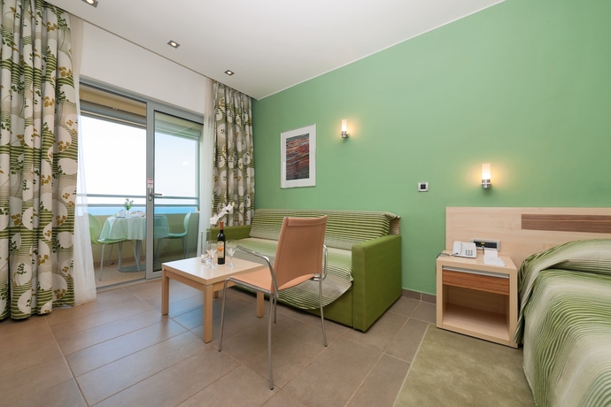 Imagen de la habitación del Hotel Maistra Resort Belvedere. Foto 2