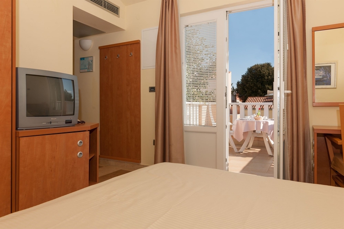 Imagen de la habitación del Hotel Maistra Select Amarin Resort. Foto 5