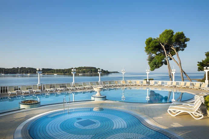 Imagen de la piscina del Hotel Maistra Select Island Katarina. Foto 12