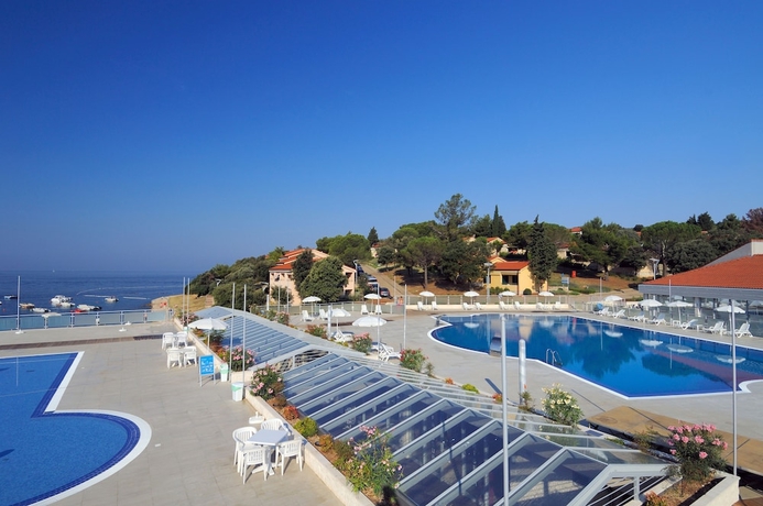 Imagen de la piscina del Hotel Maistra Select Petalon Resort. Foto 17