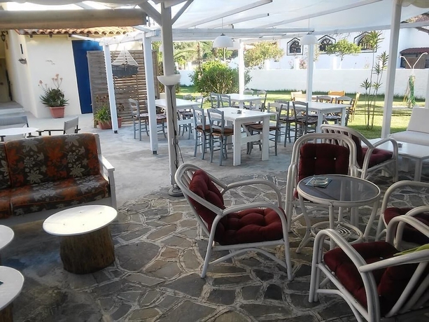 Imagen del bar/restaurante del Hotel Maistrali Studios, Koukounaries. Foto 2