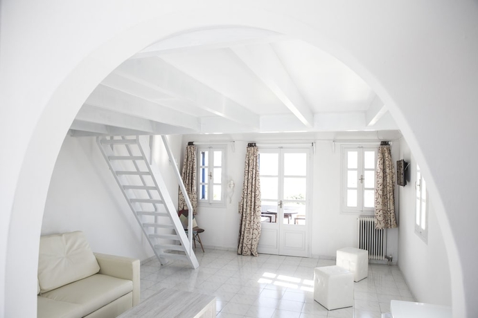 Imagen de la habitación del Hotel Maistros Village. Foto 10