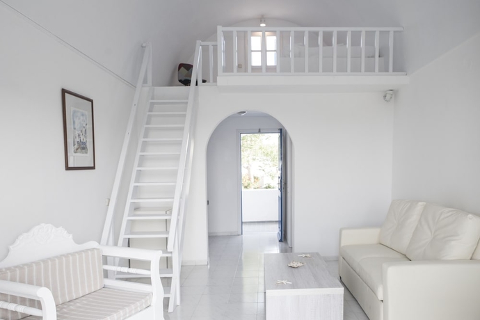 Imagen de la habitación del Hotel Maistros Village. Foto 11