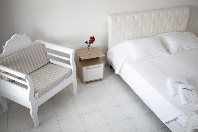 Imagen de la habitación del Hotel Maistros Village. Foto 13