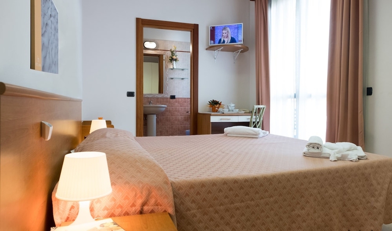 Imagen de la habitación del Hotel Maita. Foto 9