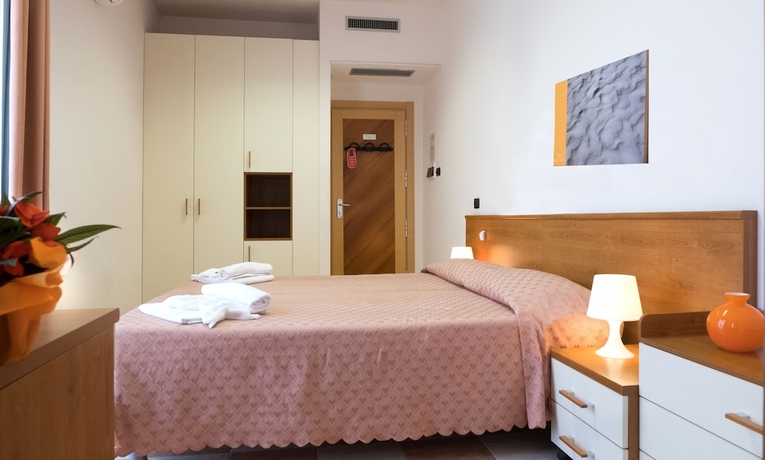 Imagen de la habitación del Hotel Maita. Foto 12