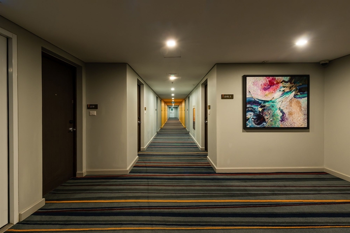 Imagen de los interiores del Hotel Maitria Sukhumvit 18 Bangkok. Foto 16