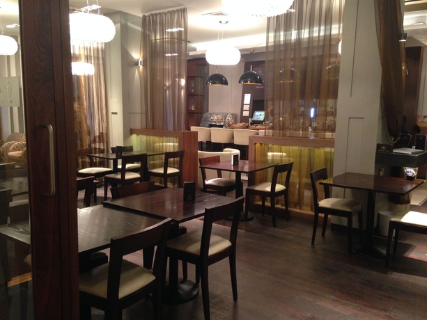 Imagen del bar/restaurante del Hotel Maitrise Maida Vale. Foto 5