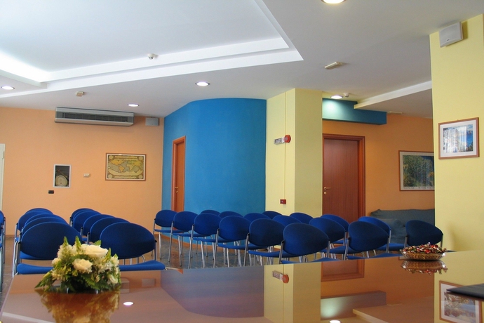 Imagen de los interiores del Hotel Maiuri. Foto 14