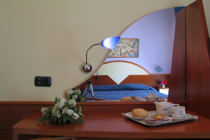 Imagen de la habitación del Hotel Maiuri. Foto 9