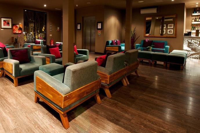 Imagen de los interiores del Hotel Maiyango. Foto 17