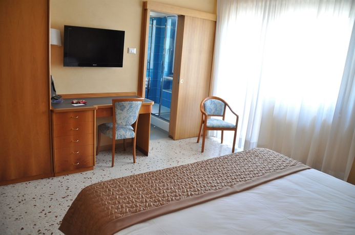 Imagen de la habitación del Hotel Maja, PESCARA. Foto 4