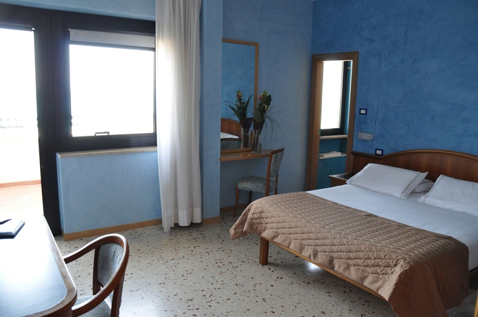 Imagen de la habitación del Hotel Maja, PESCARA. Foto 8