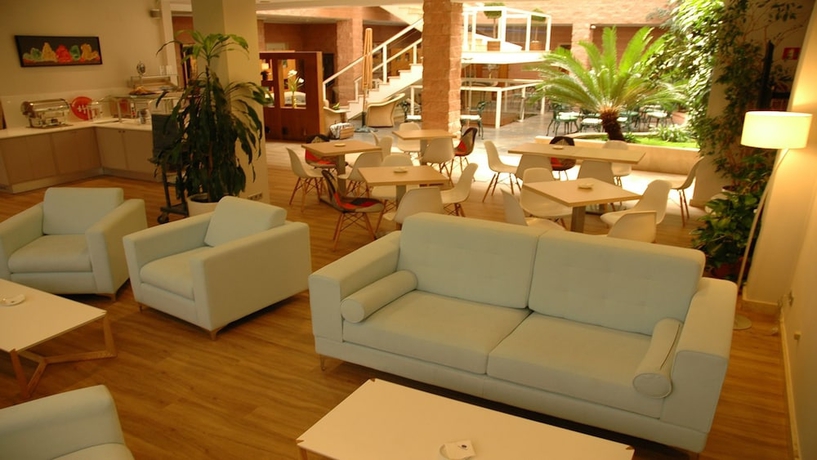 Imagen del bar/restaurante del Hotel Majadahonda. Foto 2