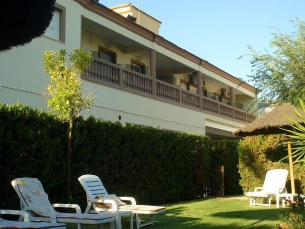 Imagen de los exteriores del Hotel Majaravique Sevilla. Foto 15