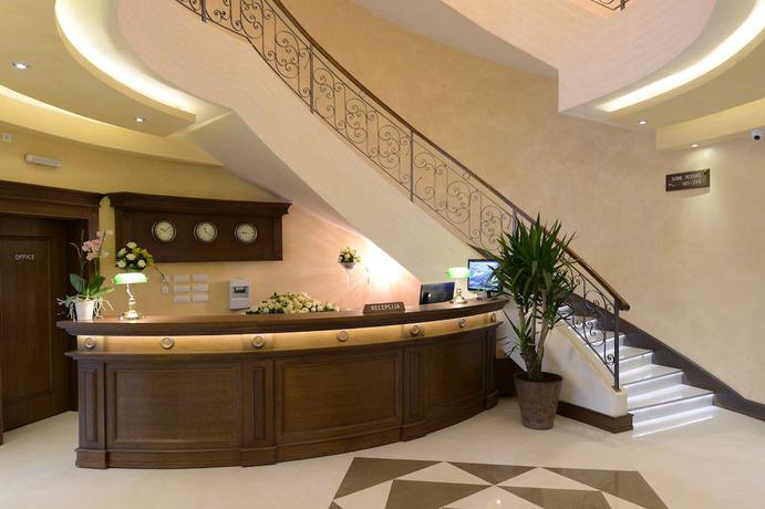 Imagen de los interiores del Hotel Majdan. Foto 18