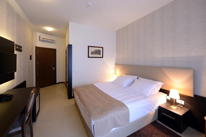 Imagen de la habitación del Hotel Majdan. Foto 14