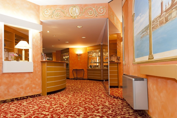 Imagen de los interiores del Hotel Majestic Alsace. Foto 13