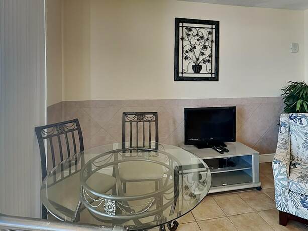 Imagen de la habitación del Hotel Majestic Beach Resort by Southern Vacation Rentals II. Foto 13