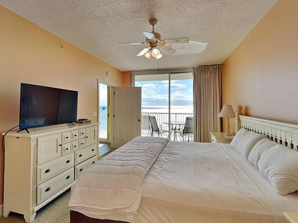 Imagen general del Hotel Majestic Beach Resort by Southern Vacation Rentals II. Foto 7