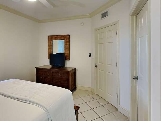 Imagen general del Hotel Majestic Beach Resort by Southern Vacation Rentals II. Foto 9
