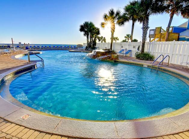 Imagen general del Hotel Majestic Beach Resort by Southern Vacation Rentals II. Foto 10