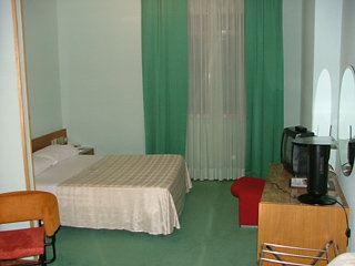 Imagen de la habitación del Hotel Majestic, Brindisi. Foto 2
