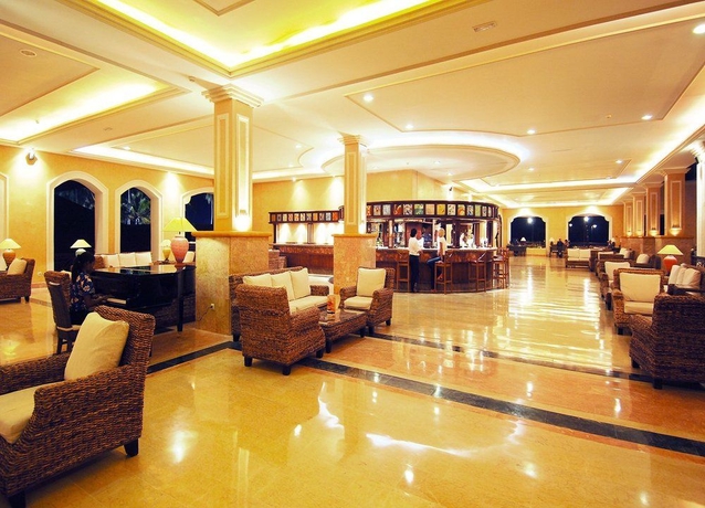 Imagen del bar/restaurante del Hotel Majestic Colonial Punta Cana - All Inclusive. Foto 8