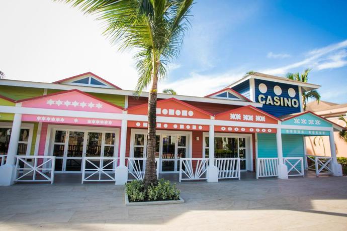 Imagen de los exteriores del Hotel Majestic Colonial Punta Cana - All Inclusive. Foto 16