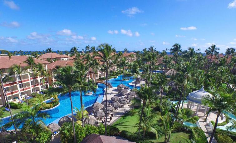 Imagen de la piscina del Hotel Majestic Colonial Punta Cana - All Inclusive. Foto 31
