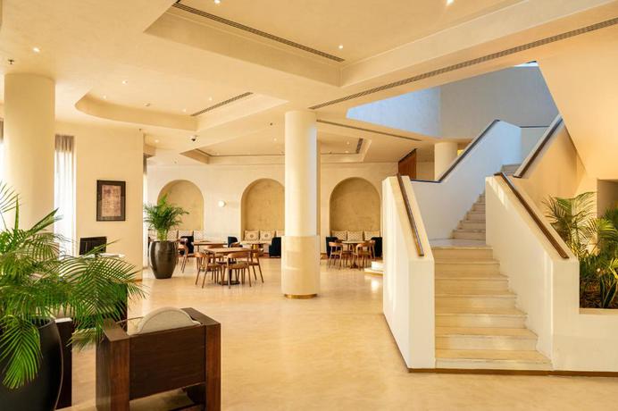 Imagen general del Hotel Majestic Cove. Foto 17